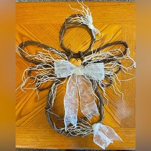 Wicker angels decorated for ❄️Winter country home! Willing to sell separate